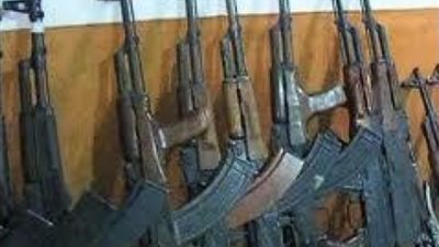 ضبط 420 قطعة سلاح و14 عصابة و53 سيارة مبلغ بسرقتها