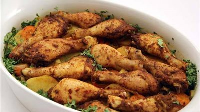 طاجن أفخاذ الدجاج بالبطاطس بطريقة الشيف 