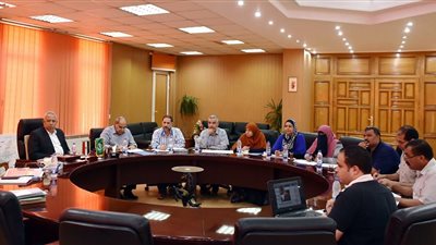 محافظ الشرقية: 953 مليون جنيه قروض للشباب لتمويل 8685 مشروعا