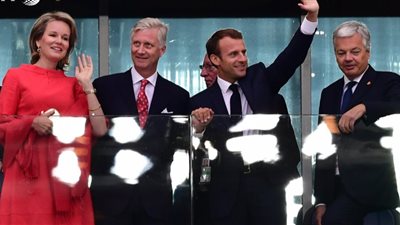 ماكرون وملك بلجيكا في مباراة فرنسا والشياطين الحمر في روسيا