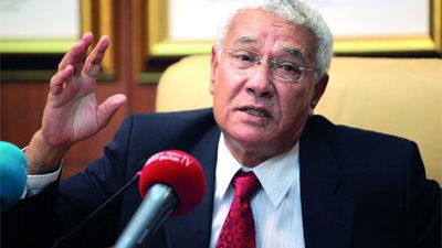 «الكفراوي» يكشف سر علاقة نجيب محفوظ بـ «أم كلثوم»