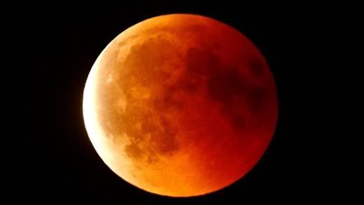 آخر ظاهرة فلكية في 2019 .. كسوف للشمس بعد ساعات.. يستغرق 5 ساعات و36 دقيقة.. القمر يغطي 97% من قرص الشمس.. يرى بمصر و4 دول عربية