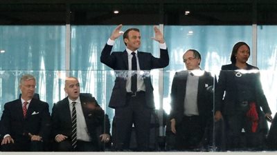 لحظة احتفال «ماكرون» بهدف تأهل فرنسا لنهائي كأس العالم (فيديو)