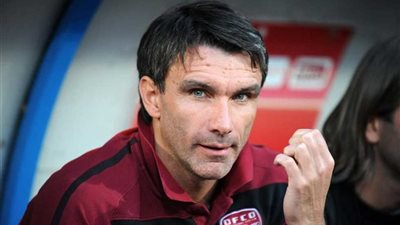 لاعبو الأهلي يهنئون كارتيرون بصعود فرنسا لنهائي المونديال