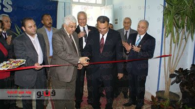 بالصور.. محافظ أسيوط يفتتح معرض أثاث للهيئة القبطية الإنجيلية