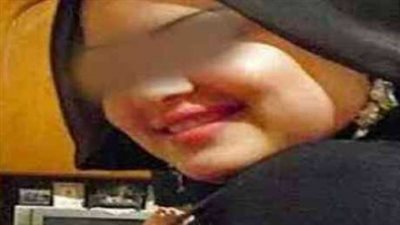 سيدة تستدرج تاجرا لممارسة الرذيلة وسرقته وتصويره بقميص نوم