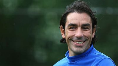 «بيريز» لاعب منتخب فرنسا يصل القاهرة للترويج للسياحة العلاجية