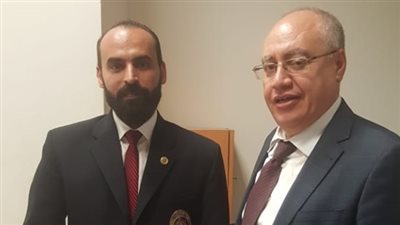 جمارك المطار تضبط ٣ قطع حشيش بحوزة راكب قادم من باريس (صور)