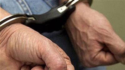 ضبط شخصين بحوزتهما 150 قرصا مخدرا و30 جرام حشيش في الغردقة