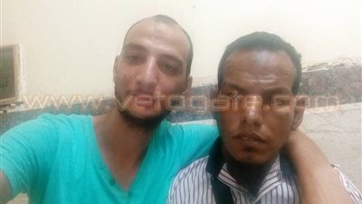 شباب بالسويس يضبطون نصابا ويسلمونه لمديرية الأمن