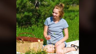 6 استخدامات للجزء الكرتونى بالمناديل الورقية (فيديو)