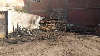 إخماد حريق داخل مخزن أخشاب في القليوبية