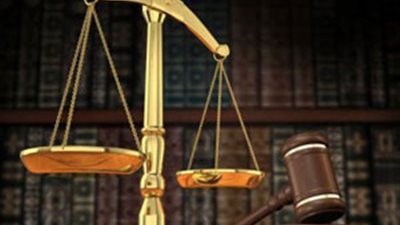 الكويت تحيل كويتيين وإيرانيا للمحاكمة بتهمة التخابر