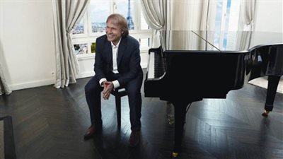 الموسيقار العالمي 