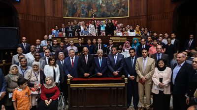 بدء تكريم أوائل الثانوية العامة في البرلمان