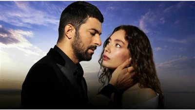 هجوم عنيف على انجين أكيوريك بسبب 