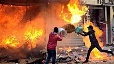 اندلاع حريق هائل بمحل دراجات نارية في قنا