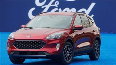 فورد تطلق Escape الرباعية الدفع المنافسة لـ RAV4 من تويوتا