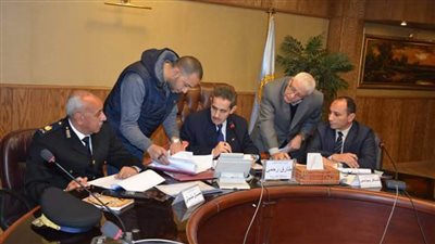 محافظ الغربية يوصي رؤساء الأحياء بسرعة حل أزمة تقنين التعديات