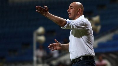 «التعاقد» و«الشرط الجزائي» يمنعان انتقال حسام حسن لقيادة الزمالك