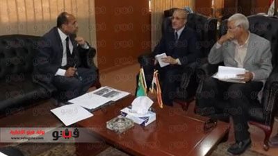 بالصور.. محافظ الفيوم يبحث تطوير مزلقانات السكة الحديد