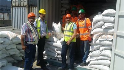 جمارك السلوم تحبط محاولة مزدوجة لتهريب الأرز الهندي والمصري