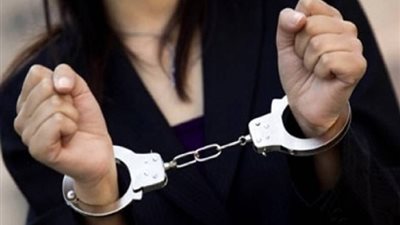 ضبط بائع وربة منزل لسرقة 21 ألف جنيه من سيدة بمحطة دمنهور