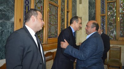 مجدي أبو عميرة يقدم واجب العزاء في وفاة عم تامر عبد المنعم (صور)