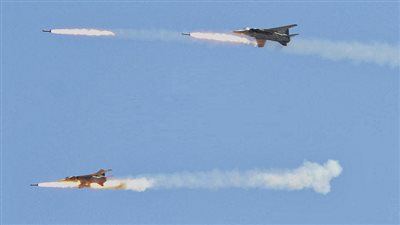 لبنان: الطيران السوري ينفذ غاراته في جرود عرسال