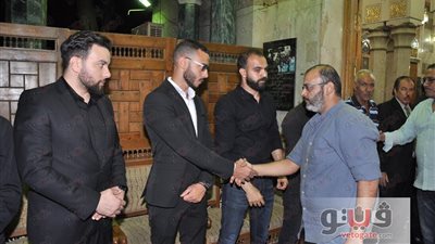 بالصور.. تامر عاشور ورنا سماحة أول الحضور لعزاء والد الملحن مدين