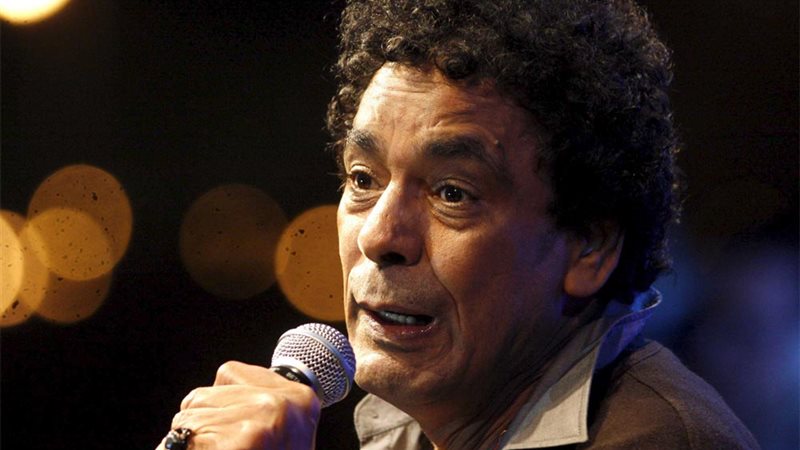  الفنان محمد منير