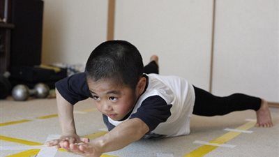 «بروس لي» جديد في عمر الثمانية أعوام