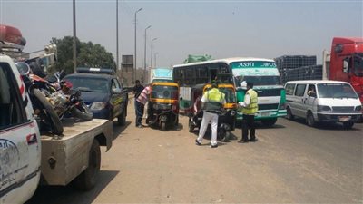 زحام مرورى بسبب زيادة الأحمال.. وحملات للكشف عن المخدرات