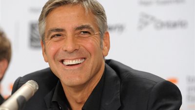 خبيرة الأبراج