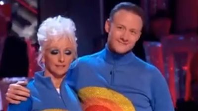 عجوز عمرها 60 عاما تفوز بمسابقة رقص في بريطانيا | فيديو