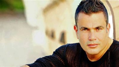 أيمن بهجت قمر يشيد بألبوم عمرو دياب الجديد