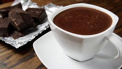 الشيكولاتة الساخنة والقهوة يساعدان على فقدان الوزن بدون 