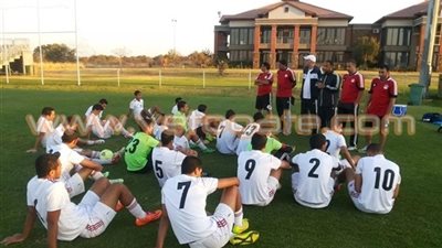 اليوم.. منتخب 98 يختتم استعداداته لمواجهة 