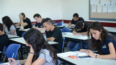 المدارس الخاصة تتفوق على الحكومية في نسب نجاح الثانوية العامة