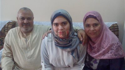 «فيتو» داخل منزل الأولى علمي علوم: «سعدت بمكالمة الوزير وبكيت»