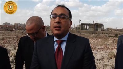 ٥ فيديوهات تلخص زيارة رئيس الوزراء لميدان التحرير وسور مجرى العيون