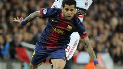 ألفيس: برشلونة قادر على الإطاحة بسان جيرمان