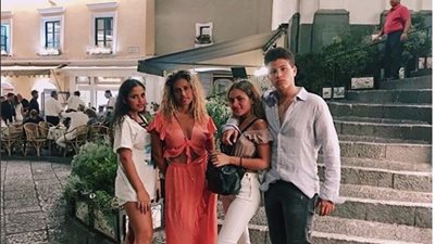 زوجة عمرو دياب وأبناؤه في أحدث ظهور (صورة)