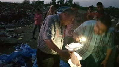 العثور على نفايات ومستلزمات طبية خطرة في شوارع شربين بالدقهلية (صور)