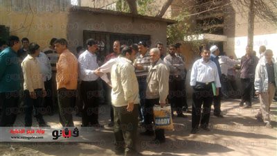 وقفة للعاملين بالسكة الحديد فى محافظة الشرقية