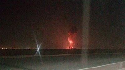 تفاصيل انفجار مخزن وقود بمحيط مطار القاهرة.. الحماية المدنية تدفع بسيارات الإطفاء.. القوات المسلحة تسيطر على الحريق.. المتحدث العسكري: ارتفاع درجة الحرارة السبب.. ووزير الطيران: انتظام حركة الملاحة