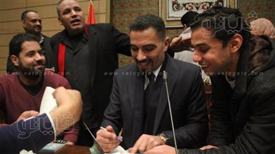 أيمن عبد التواب يحتفل بإطلاق 