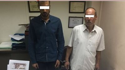 ضبط عصابة ترويج العملات المزيفة في الجيزة