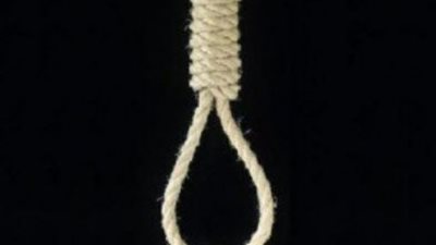 الإعدام لسائق وعامل قتلا 3 تجار لسرقتهم بسوهاج