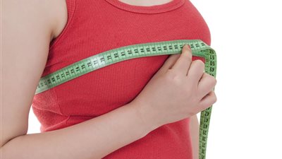 زرع الثدي من الأنسجة المركبة وراء وفاة 9 أمريكيات